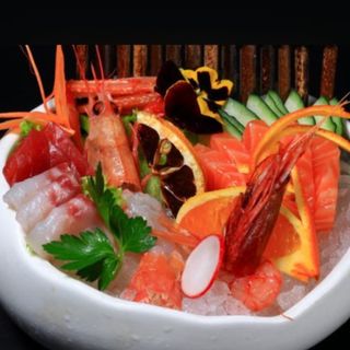 111. Sashimi misto 10pz