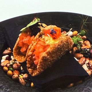 87. Tacos salmone 2pz