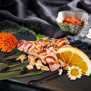Nigiri flambè mandorle 2 pezzi