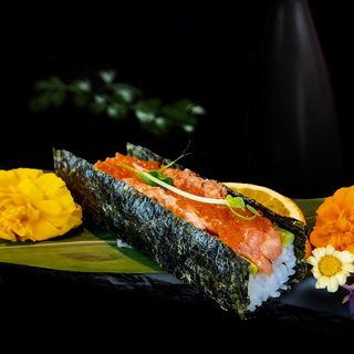 Temaki spicy salmone 1 pezzo