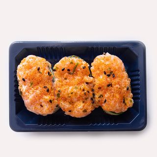 Gunkan spicy salmone