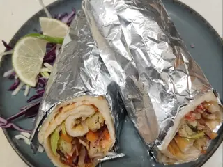 Aloo tikki roll