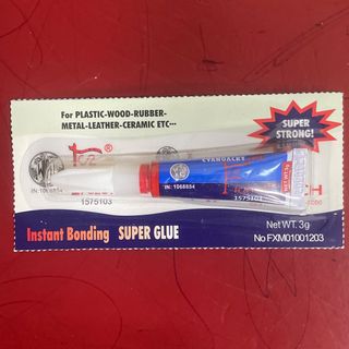 Super glue colla piccola