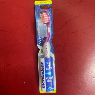 Mentadent spazzolino medio