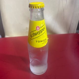 Schweppes(tonica)
