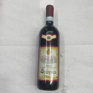 Vino rosso solopaca