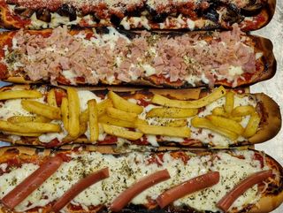 Lingua di pizza margherita