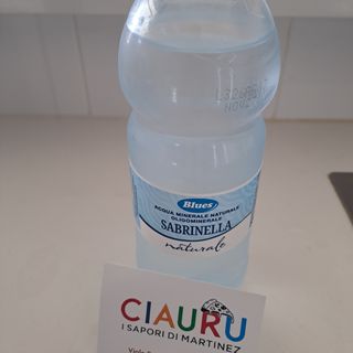 Acqua naturale