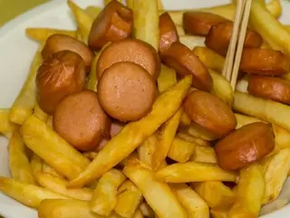 Wurstel e patatine