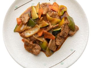 Manzo con verdure miste