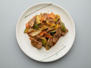 Manzo con verdure miste