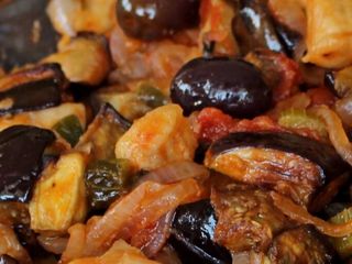 Caponata di pesce spada
