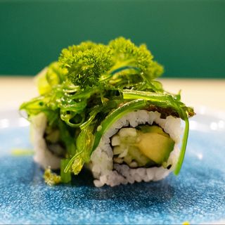 352. VEGETARIANO ROLL (8 pz)
