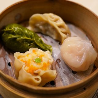 27. RAVIOLI MISTI 什锦饺 (4 pz)