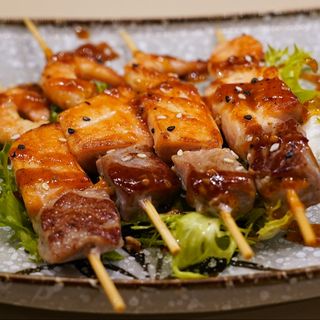 102. SPIEDINI DI PESCE (2 pz)