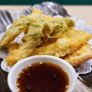 121. TEMPURA VEGETARIANA (3 pz)