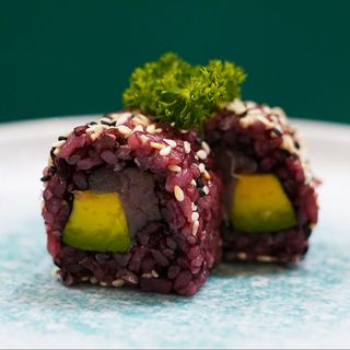 387. BLACK TUNA ROLL (8 pz)