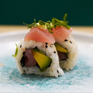 370. TONNO ERBA CIPOLLINA ROLL (8 pz)