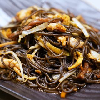 59. SPAGHETTI DI SOBA CON VERDURE E CARNE MISTA 什锦肉 SOBA 面