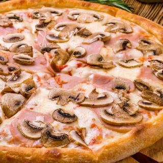 Prosciutto e funghi