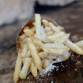 Patatine cacio e pepe