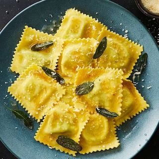 ravioli carciofi e pecorino artigianali