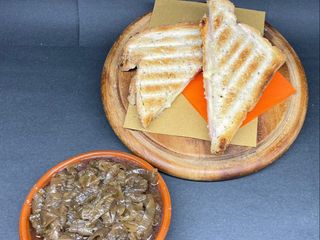 Toast - Cipolla Caramellata