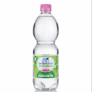 Acqua naturale