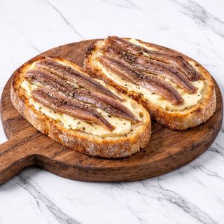 Bruschette burro e alici