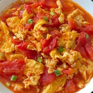 44.UOVA STRAPAZZATE CON POMODORO