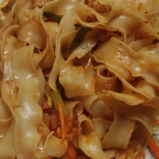 29.SPAGHETTI DAOXIAO SALTATO CON FRUTTI DI MARE E VERDURE