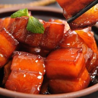 34.CARNE DI MAIALE BRASATO IN SALSA SOIA