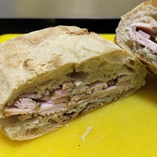 Porchetta di tacchino friarielli e provola