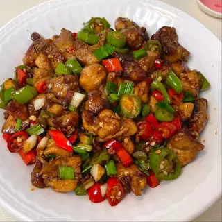 pollo saltato ai peperoni尖椒鸡