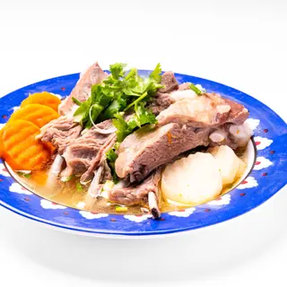 Carrè di agnello bollite手抓羊排