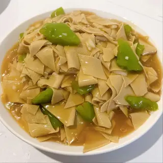 tofu secco saltato con peproni尖椒干豆腐