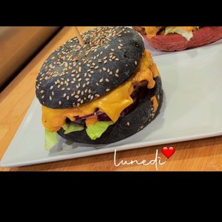 Burger speciale+patatine fritte