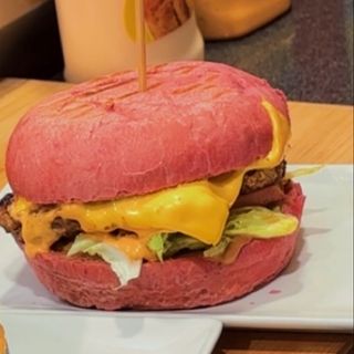 Burger speciale+patatine fritte