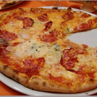 Salame e gorgonzola