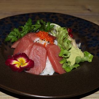 Chirashi tekka don