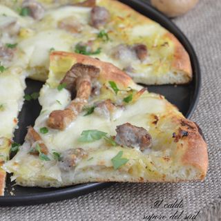 Salsiccia e porcini bianca