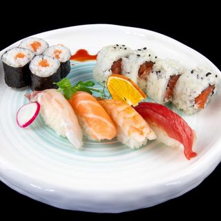 148 Sushi misto 13 pezzi