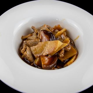 272 Manzo bambù e funghi