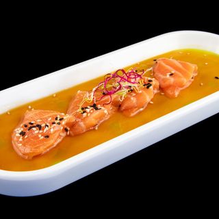 66 Carpaccio di salmone 12 pezzi