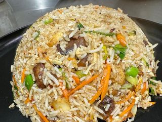 Riso saltato verdure e uovo