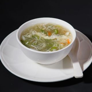 Zuppa di granchi con asparagi