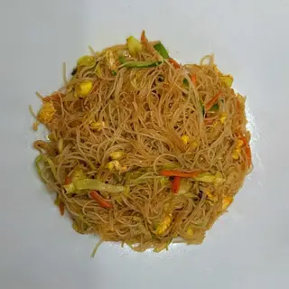 Spaghetti di riso con verdura