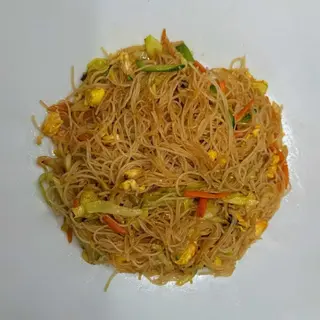 Spaghetti di riso con vitello e verdura