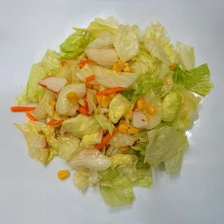 Insalata con polpa di granchio