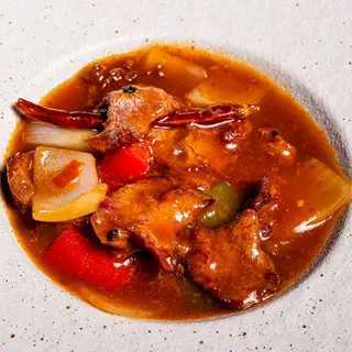 Manzo in salsa piccante